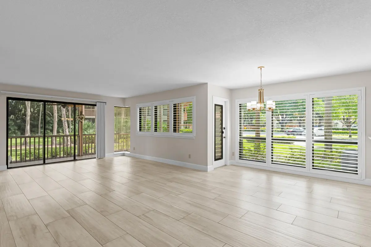 DSC06079.jpg-SMALL at 200 Brackenwood Terrace, Palm Beach Gardens