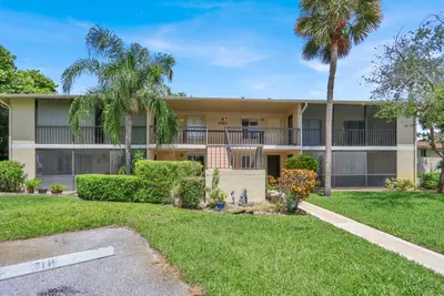 6563 Chasewood Drive F, Jupiter – sold