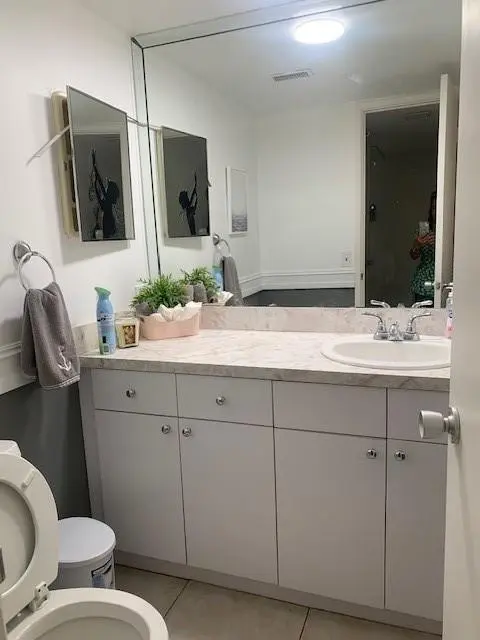 Photo 5 at 2850 N PALM AIRE Drive 206, Pompano Beach