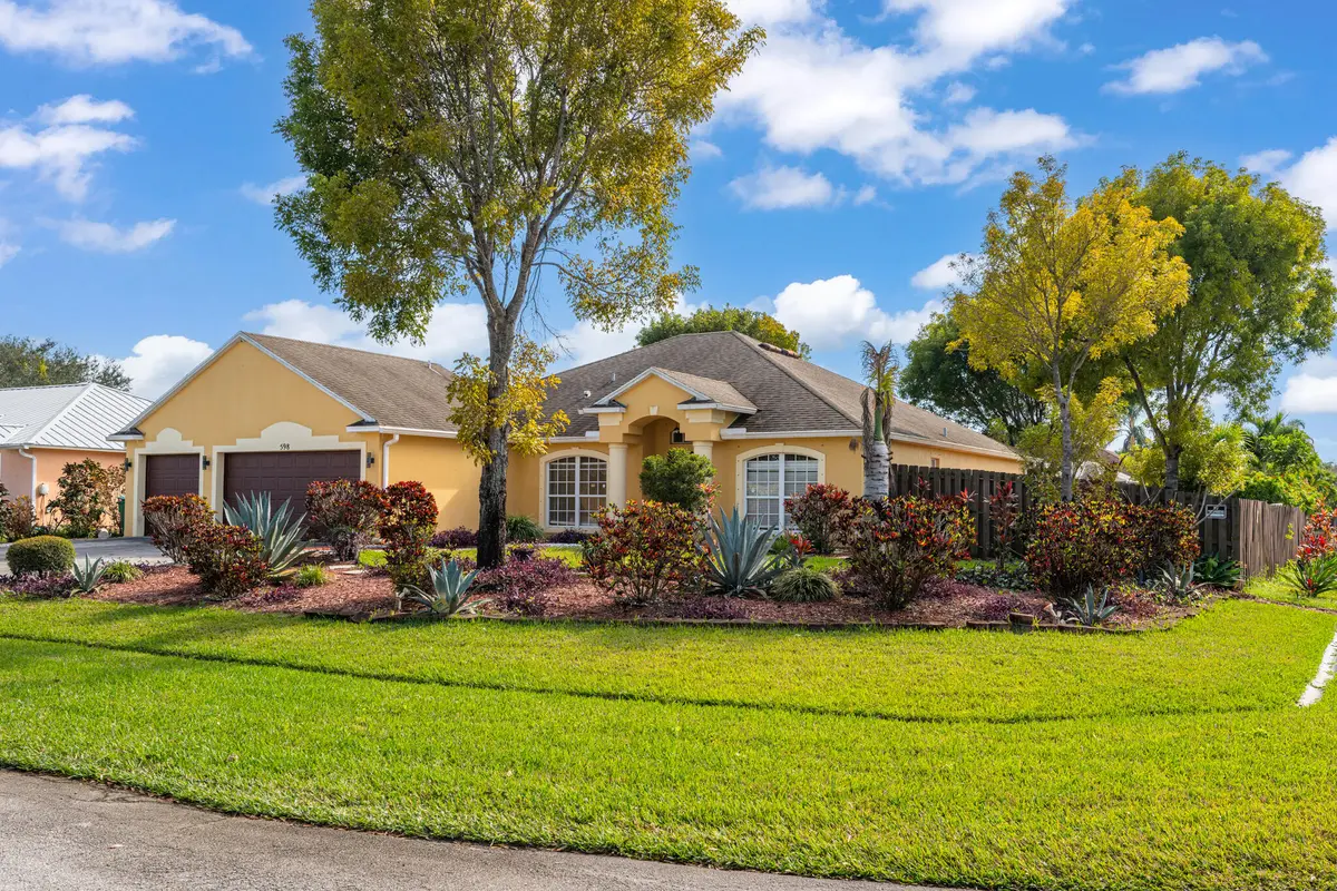 598 SW Kaabe Avenue, Port St. Lucie, FL – photo 1