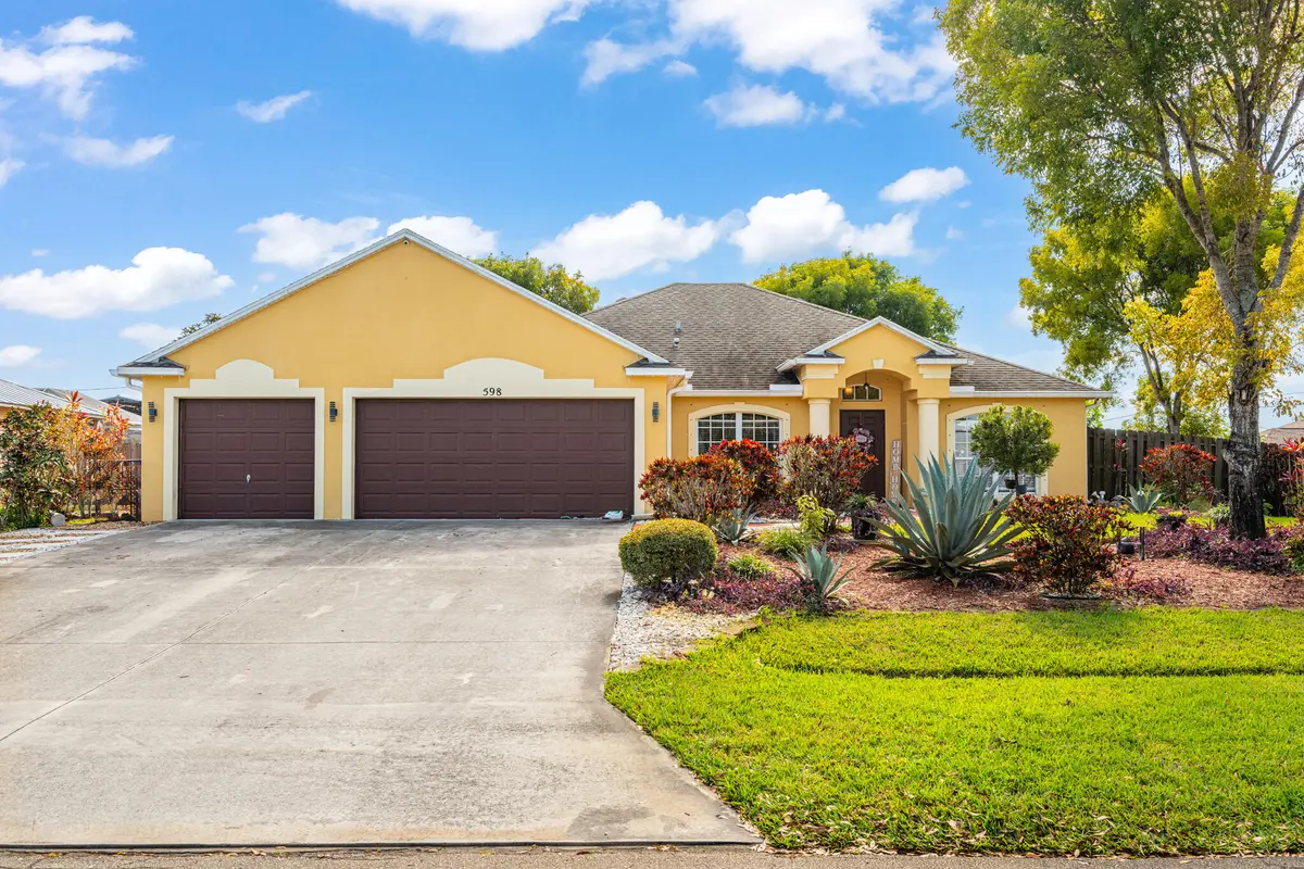 598 SW Kaabe Avenue, Port St. Lucie, FL – photo 2