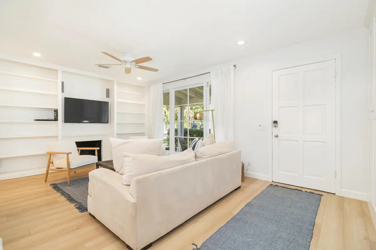 low-5 at 438 38th Street, West Palm Beach