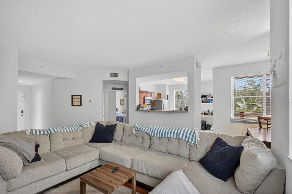 6-web-or-mls-5D1A8582 at 11029 LEGACY Boulevard 201, Palm Beach Gardens