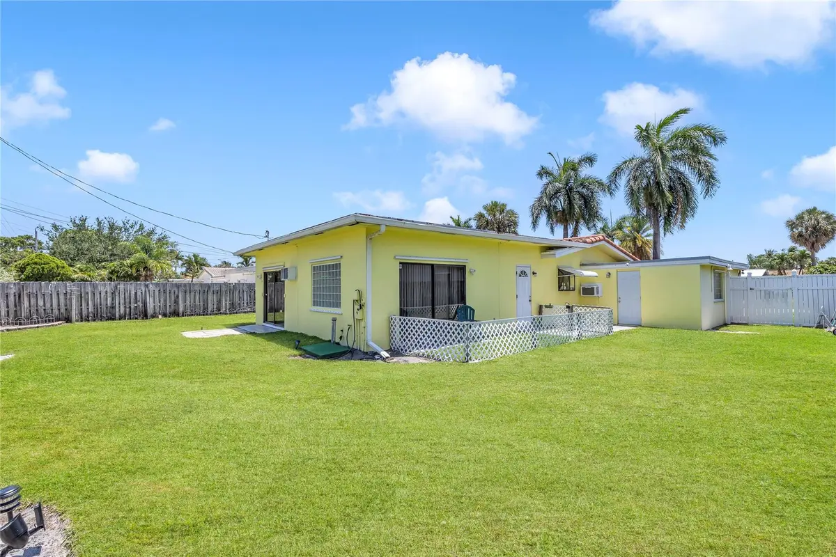 Photo 4 at 1961 NE 31ST Street, Lighthouse Point