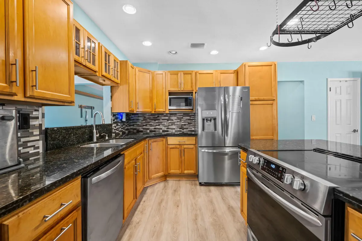 7-web-or-mls-DSC_4127 at 6131 SW 8th Street, Plantation