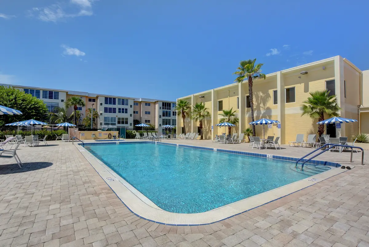 POOL at 300 NE 26th Avenue 408, Boynton Beach