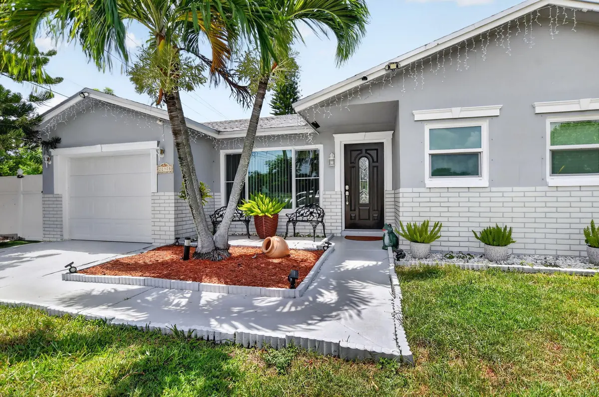 Front of home at 22305 SW 57th Avenue, Boca Raton