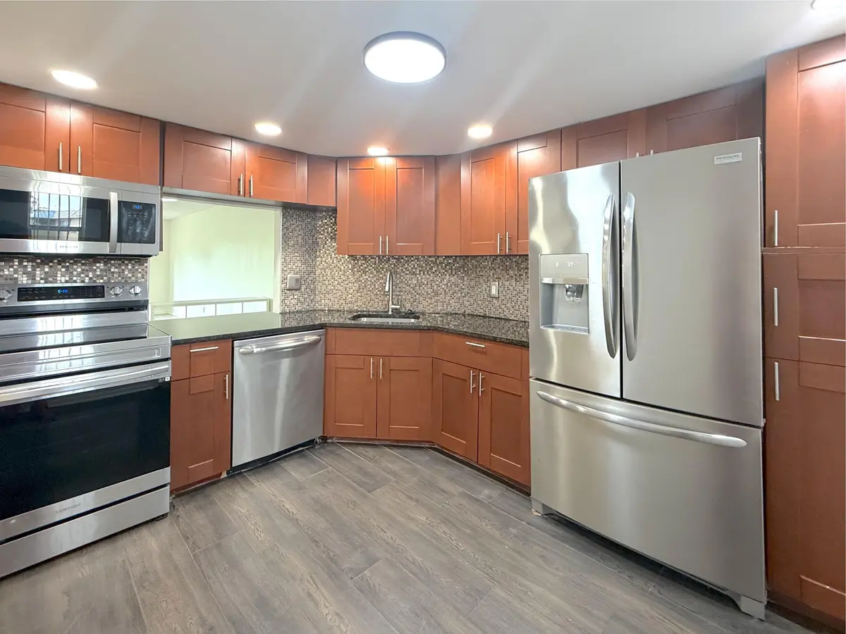 IMG_9919 at 6301 N Falls Cir Drive 303, Lauderhill