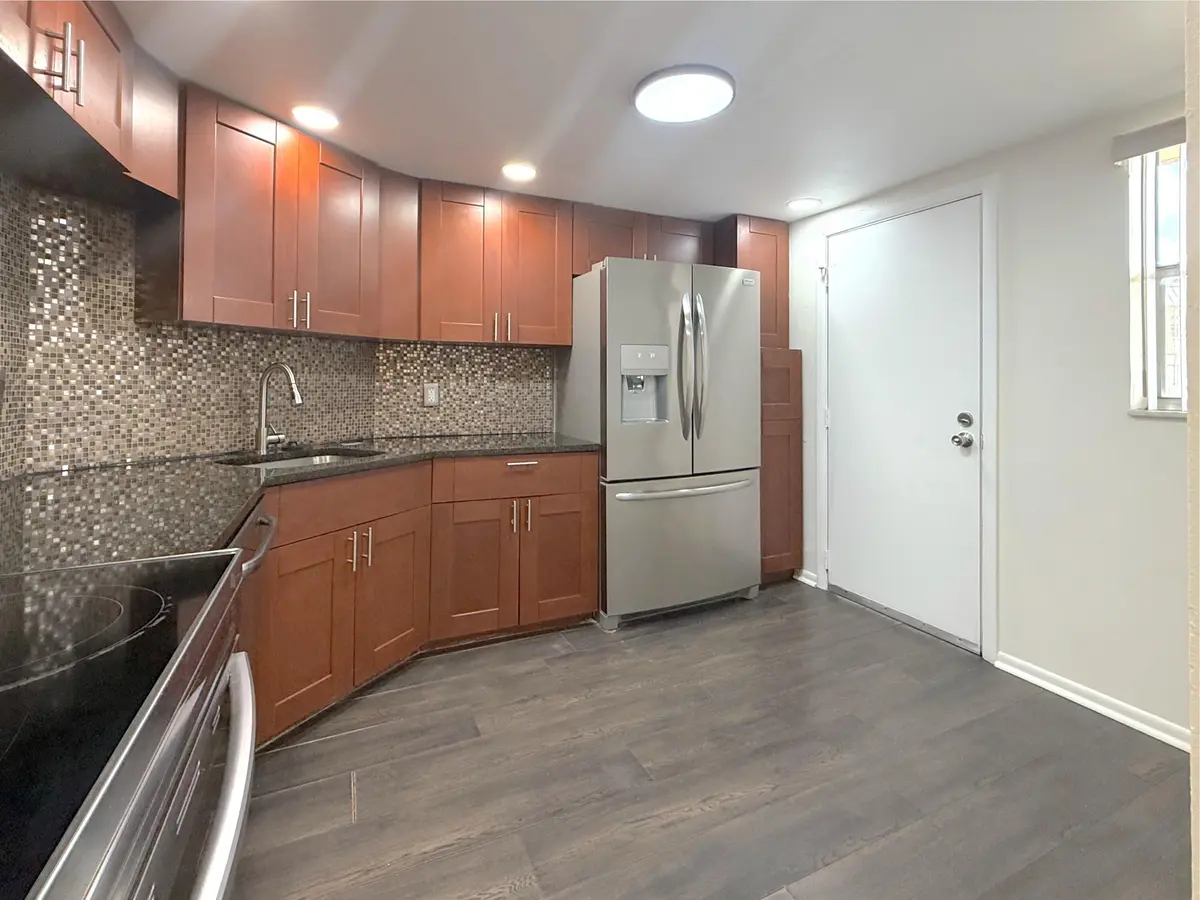 IMG_9917 at 6301 N Falls Cir Drive 303, Lauderhill
