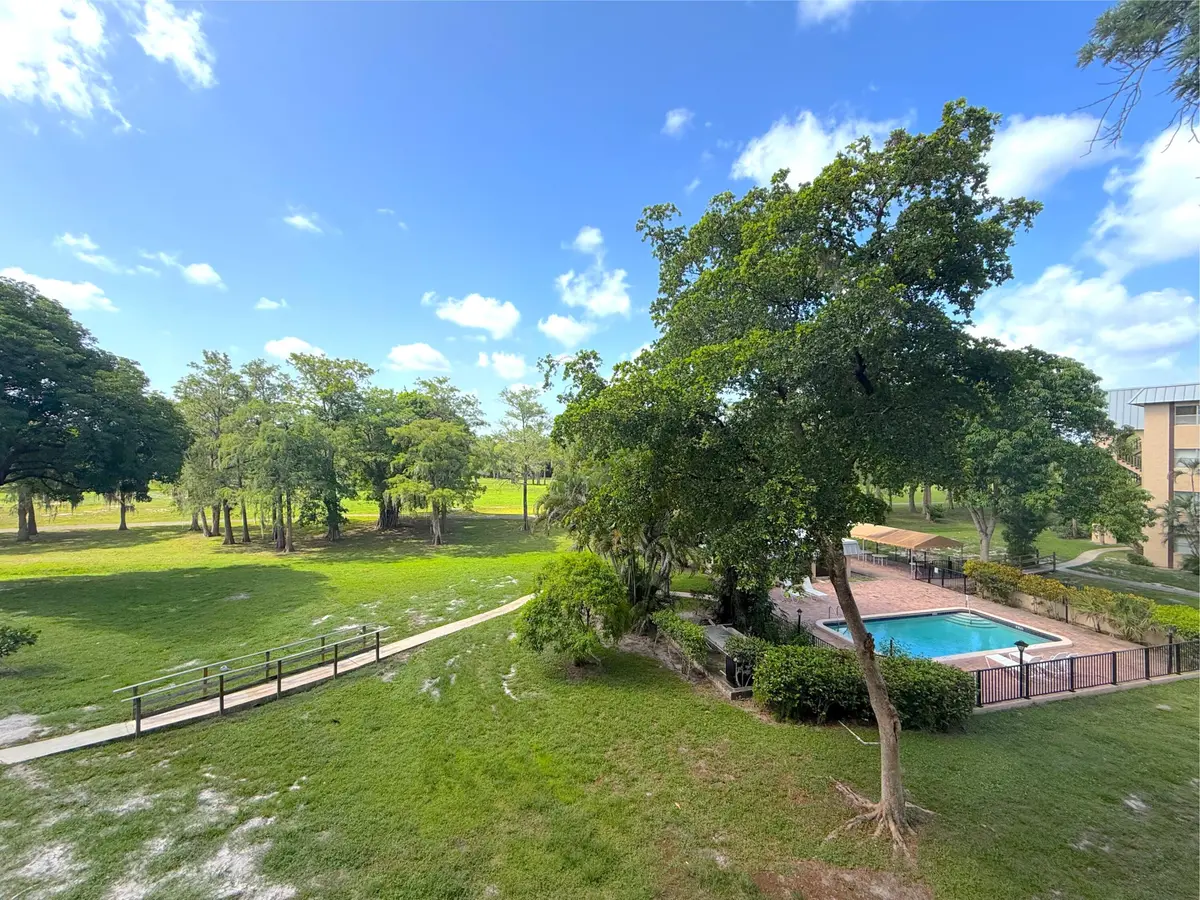IMG_9903 at 6301 N Falls Cir Drive 303, Lauderhill