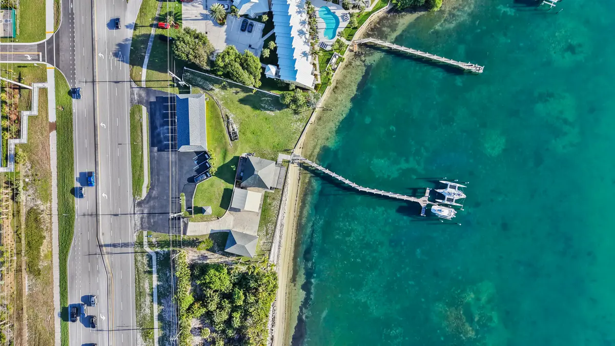 15_11 at 18947 SE Federal Highway, Jupiter