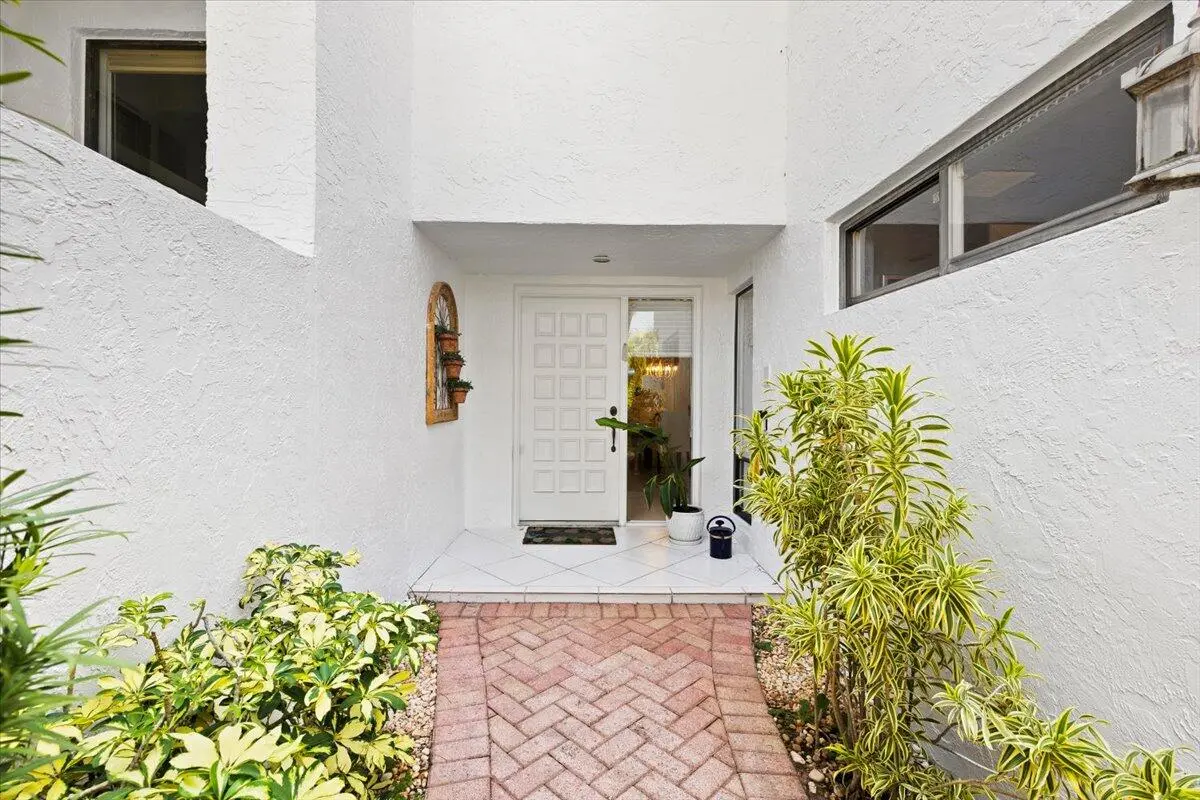 05-424A0454 at 7338 Woodmont Court, Boca Raton