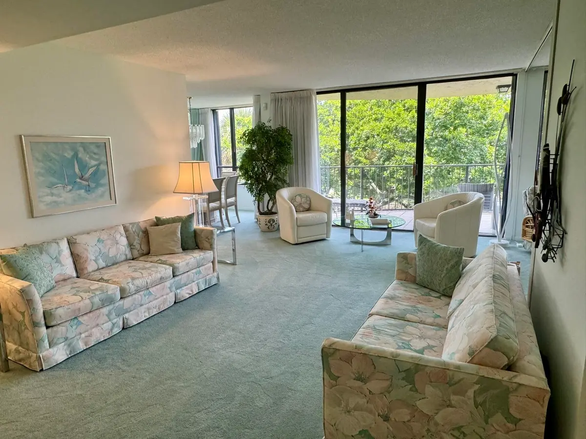 Living Area at 799 Jeffery Street 4100, Boca Raton