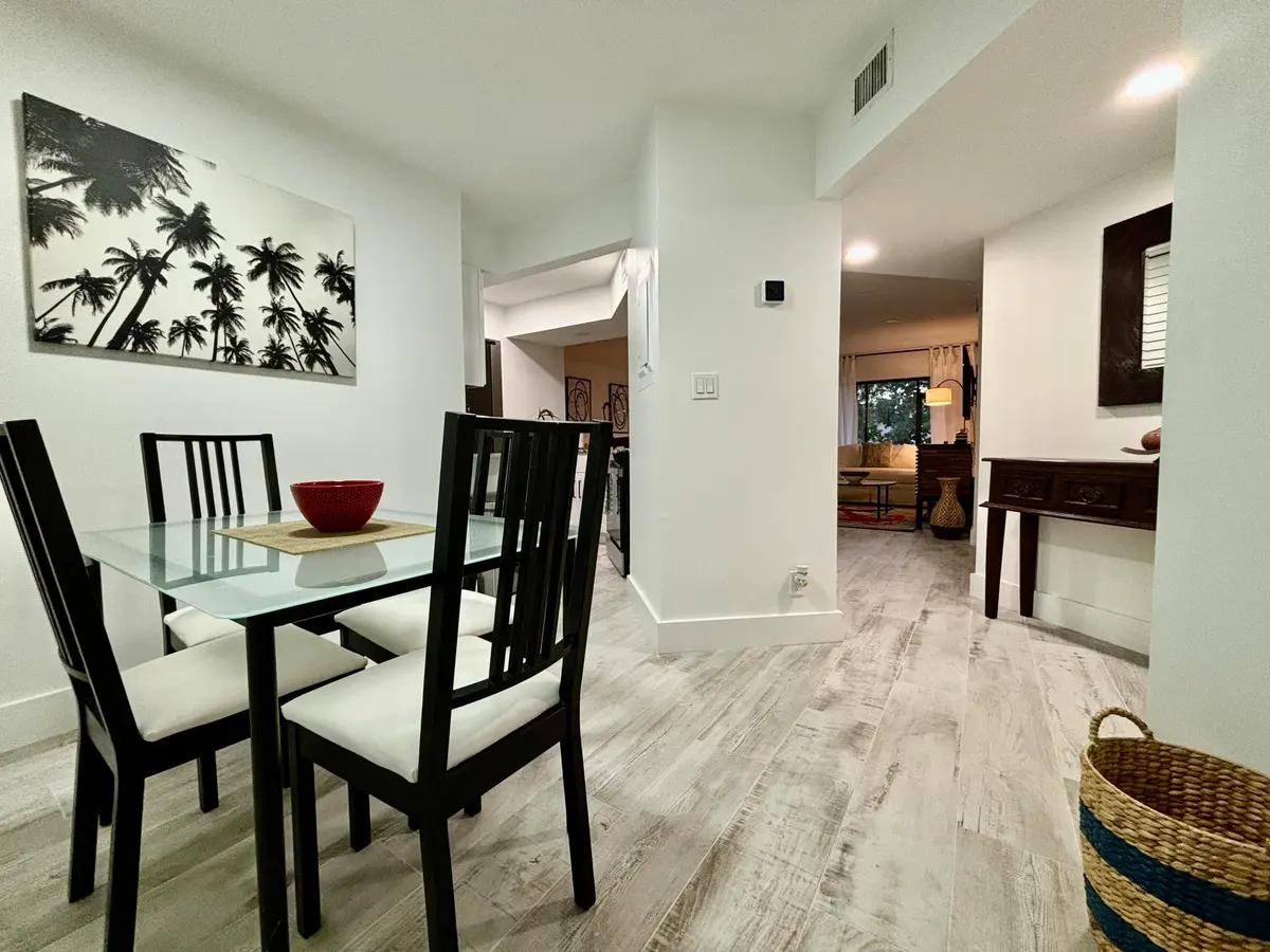 Breakfast Nook at 12692 Shoreline Drive 3B, Wellington