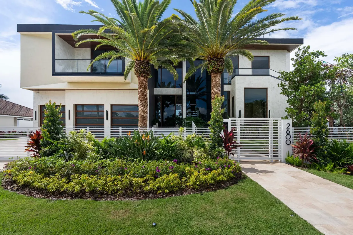 house front1 at 2600 NE 24TH Street, Lighthouse Point