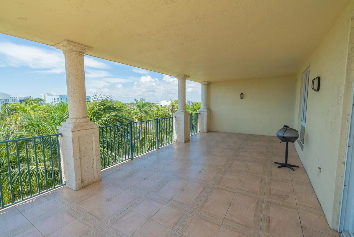 _T_S3687 at 9 NE 20TH Avenue 501, Deerfield Beach