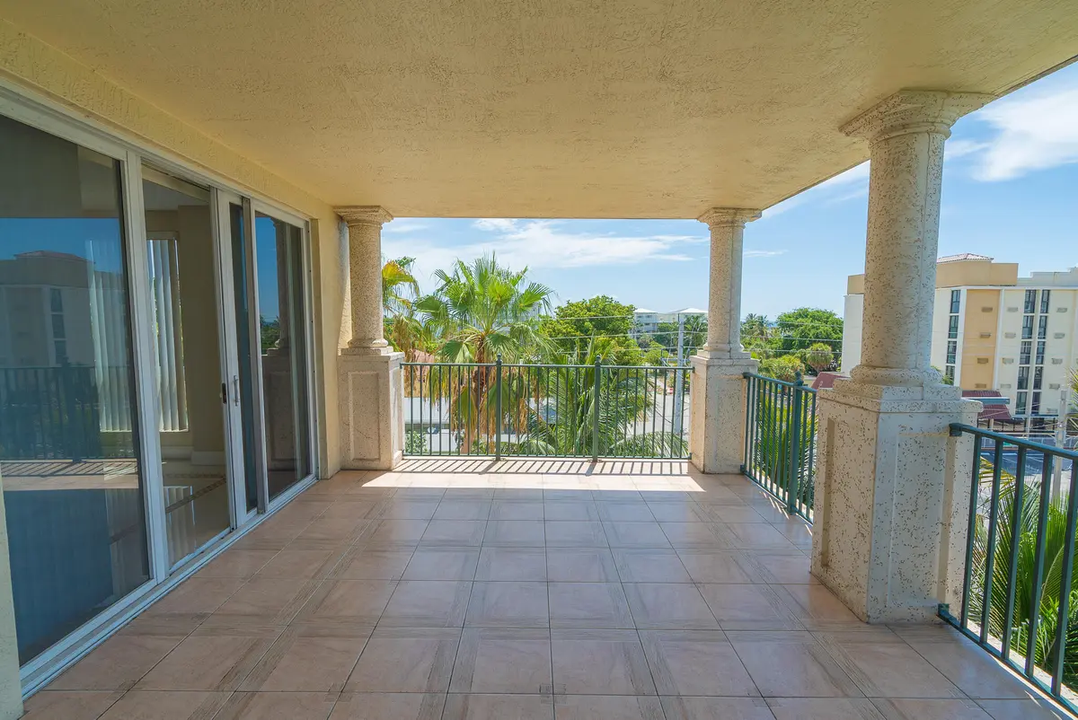 _T_S3690 at 9 NE 20TH Avenue 501, Deerfield Beach