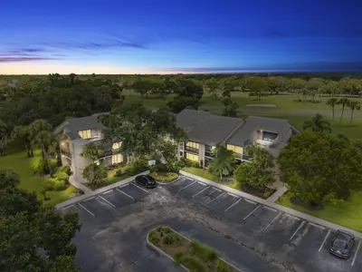 9450 Meadowood Drive 101, Fort Pierce – Condominium for sale