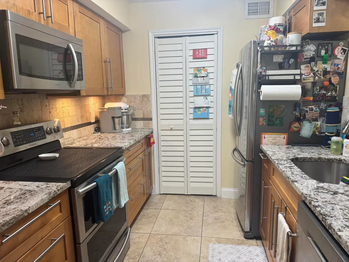 IMG_4025 at 2662 NW 33RD Street 2503, Oakland Park