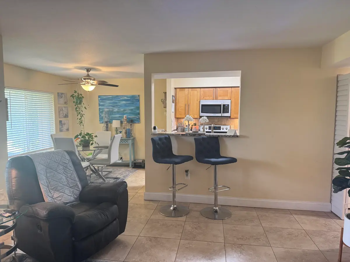 IMG_4016 at 2662 NW 33RD Street 2503, Oakland Park