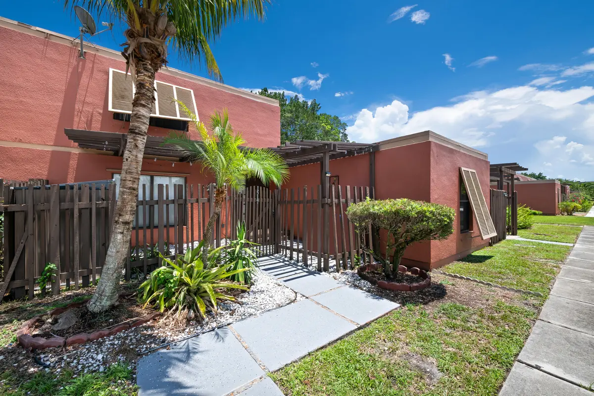 DSC_1102 at 1517 Fairway Road, Pembroke Pines