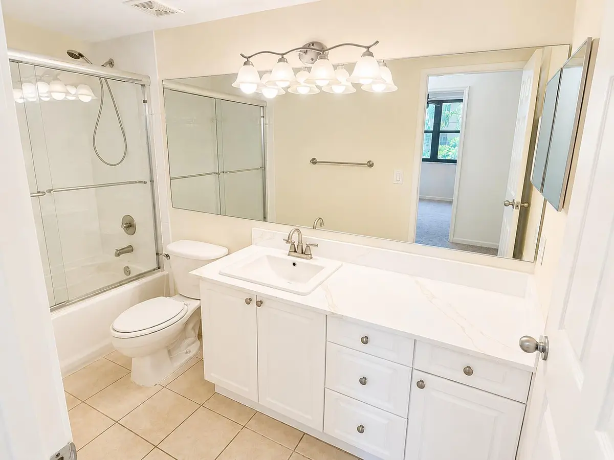 651 photo 5 at 651 Okeechobee Boulevard 302, West Palm Beach