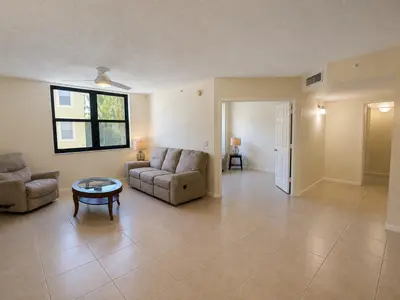 651 Okeechobee Boulevard 302, West Palm Beach – leased