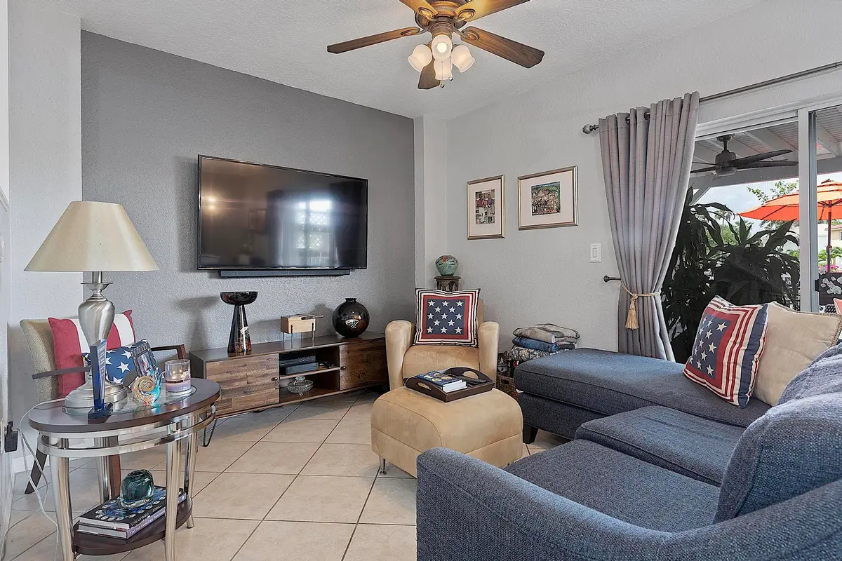 12955 - 280 at 12955 SW 28TH Court, Miramar