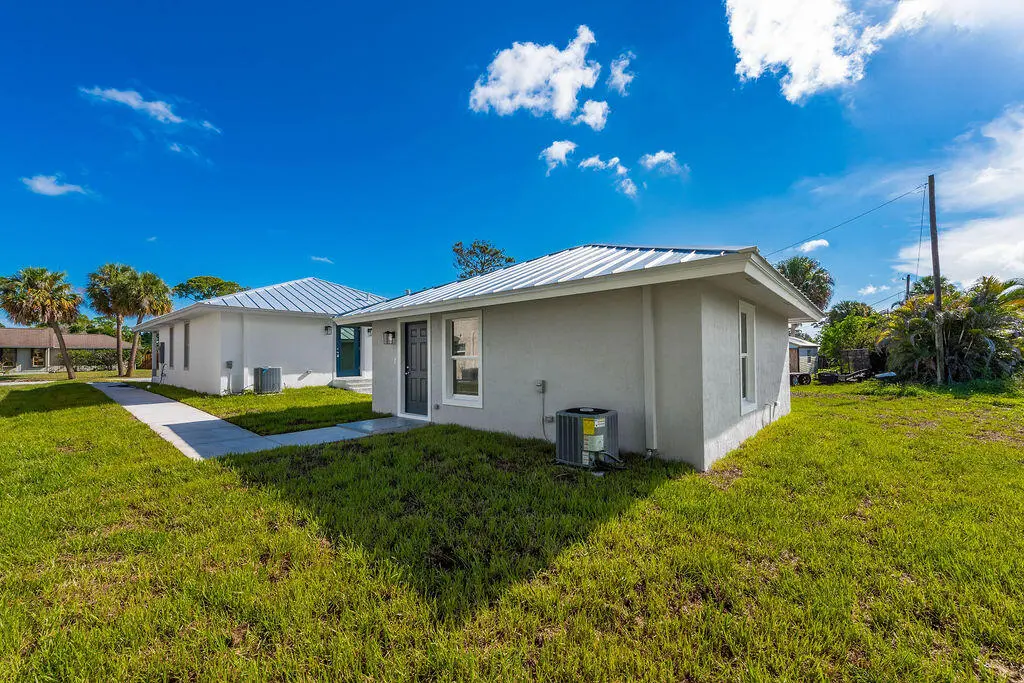 3018SEIrisSt#1Stuart-5 at 3018 SE Iris Street 2, Stuart