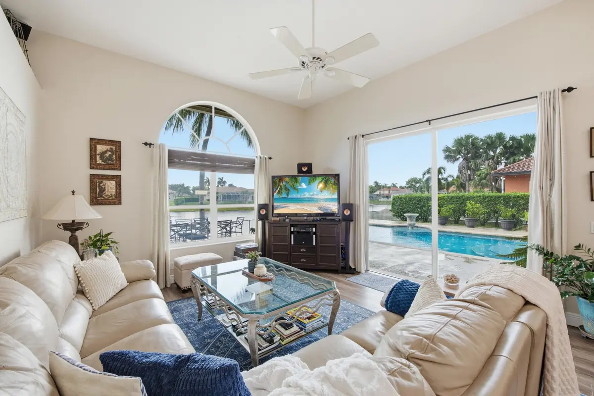 Family Room at 4278 NW 81ST Terrace, Coral Springs