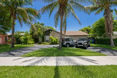 8210 SW 4TH Place, North Lauderdale – sold