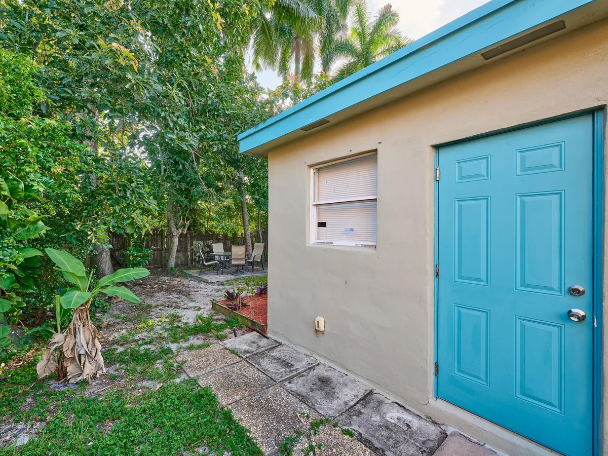 © PYL 0007 at 3515 NW 40th Street, Lauderdale Lakes
