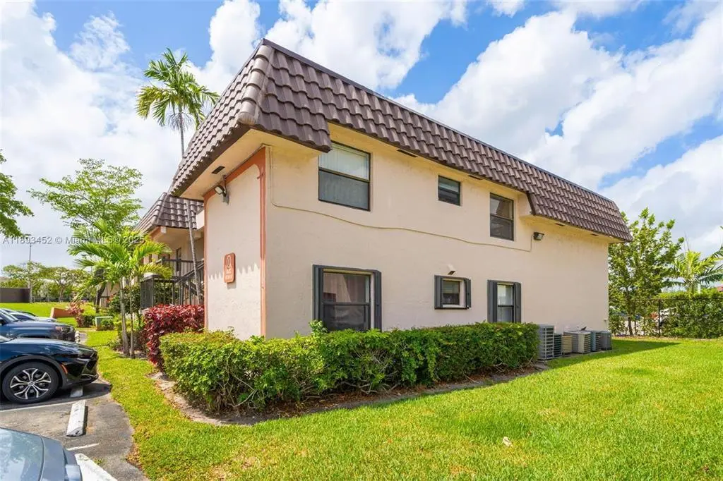 Monterey 7 at 870 NE 207TH Terrace 204-9, Miami