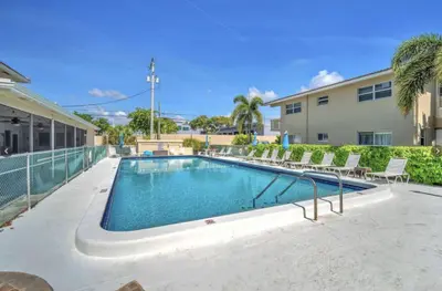 2121 NE 42ND Court 202C, Lighthouse Point – Condominium for sale