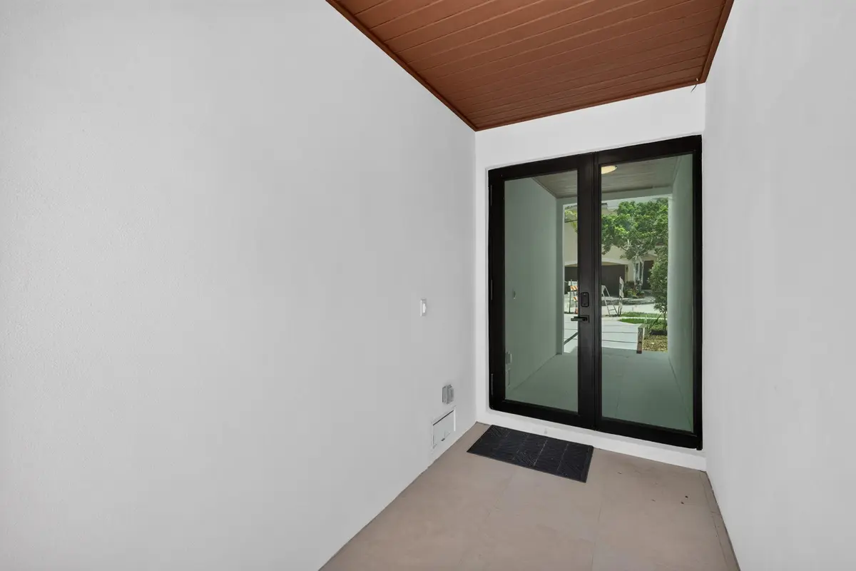 7-web-or-mls-699A6022 at 704 SW 9th Street, Fort Lauderdale