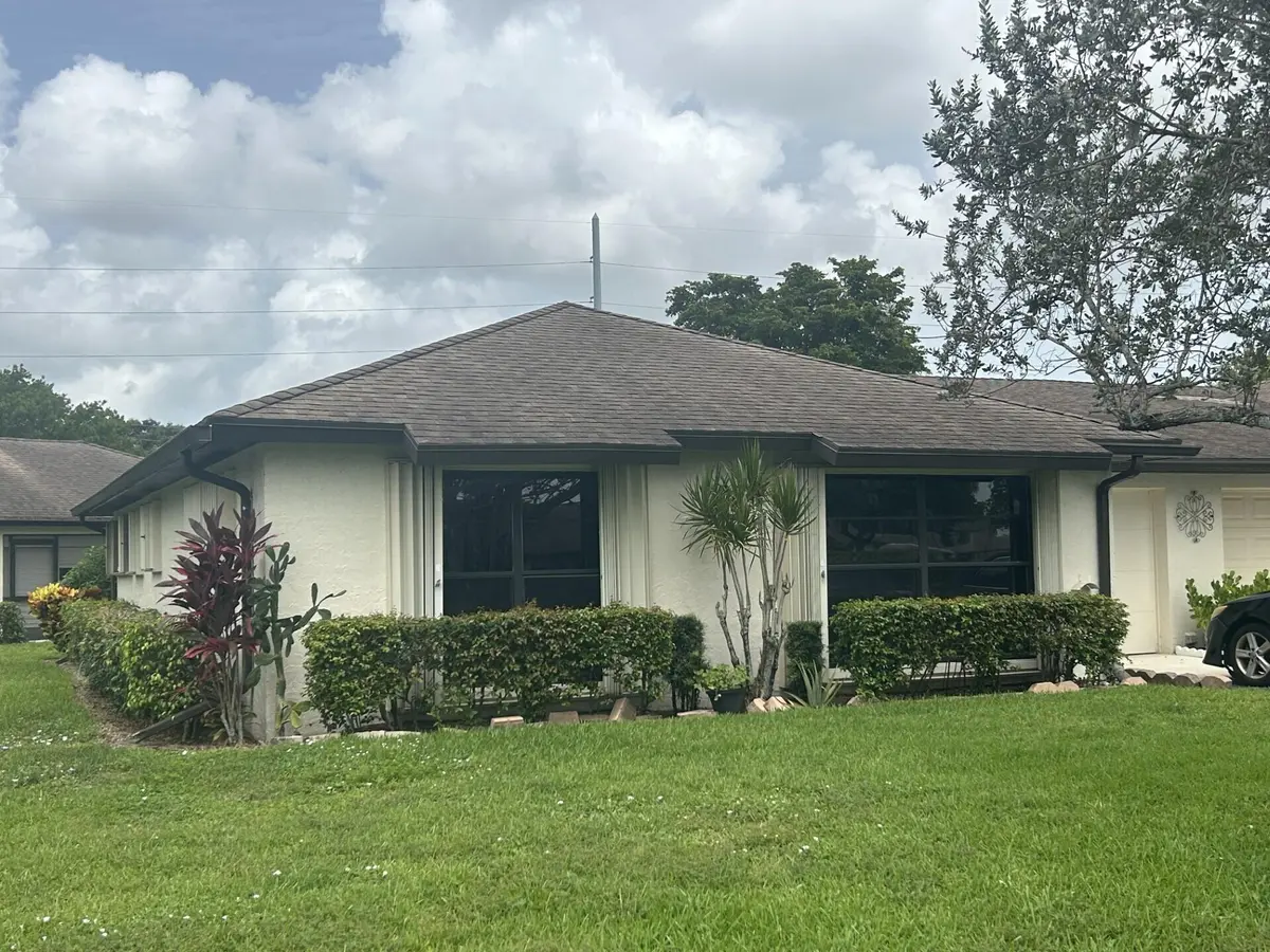 Corner villa at 4882 Equestrian Circle A, Boynton Beach