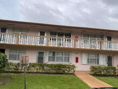 230 N KENT 230, West Palm Beach – Condominium for sale