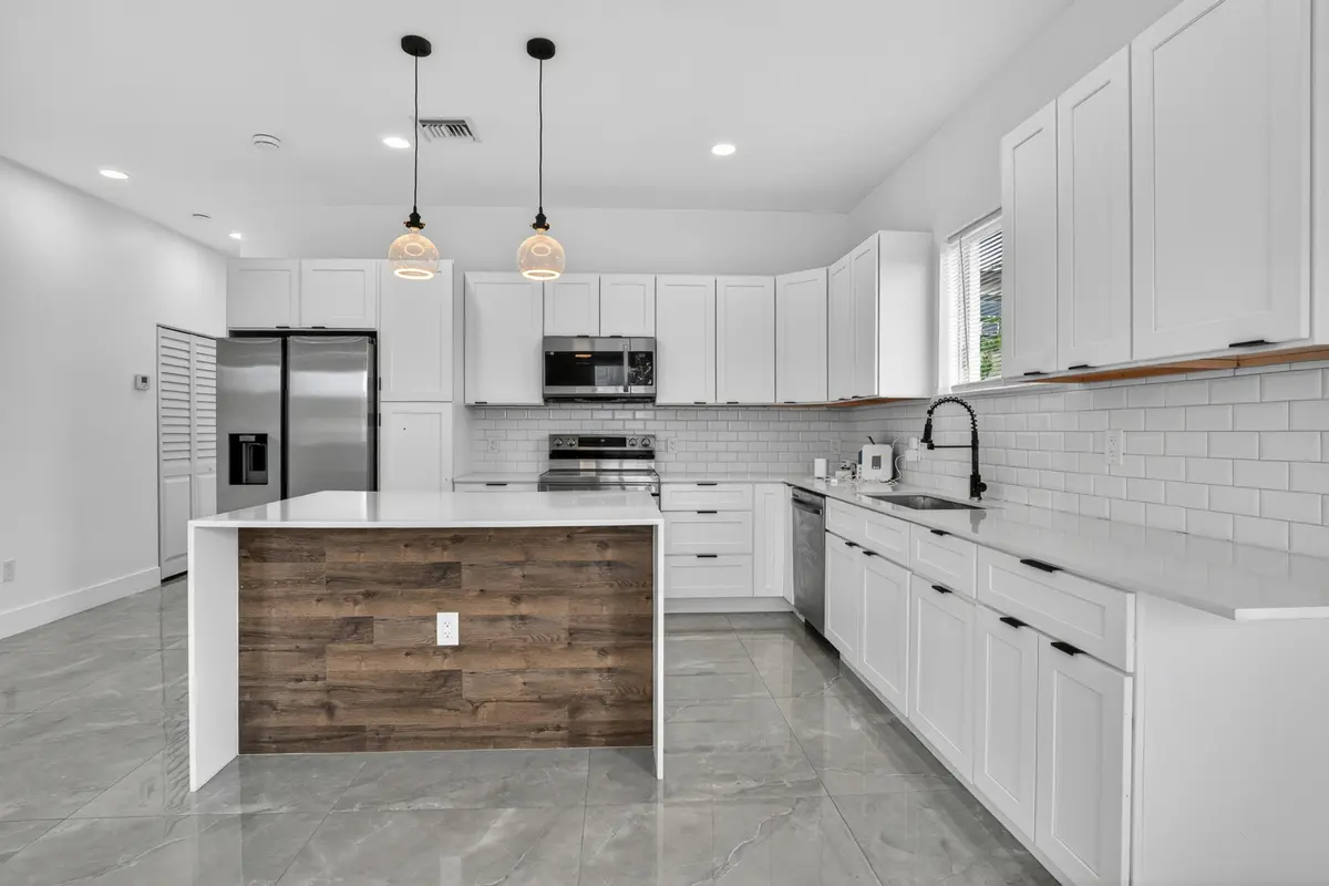 655_property-14 at 655 NW 24TH Avenue, Fort Lauderdale