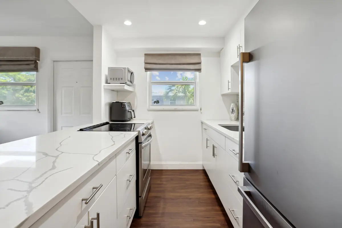 Kitchen at 306 NE 1st Avenue 210, Boynton Beach