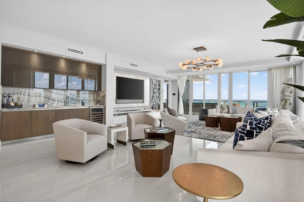 Main Living at 3100 N Ocean  Drive H-PH3, Riviera Beach