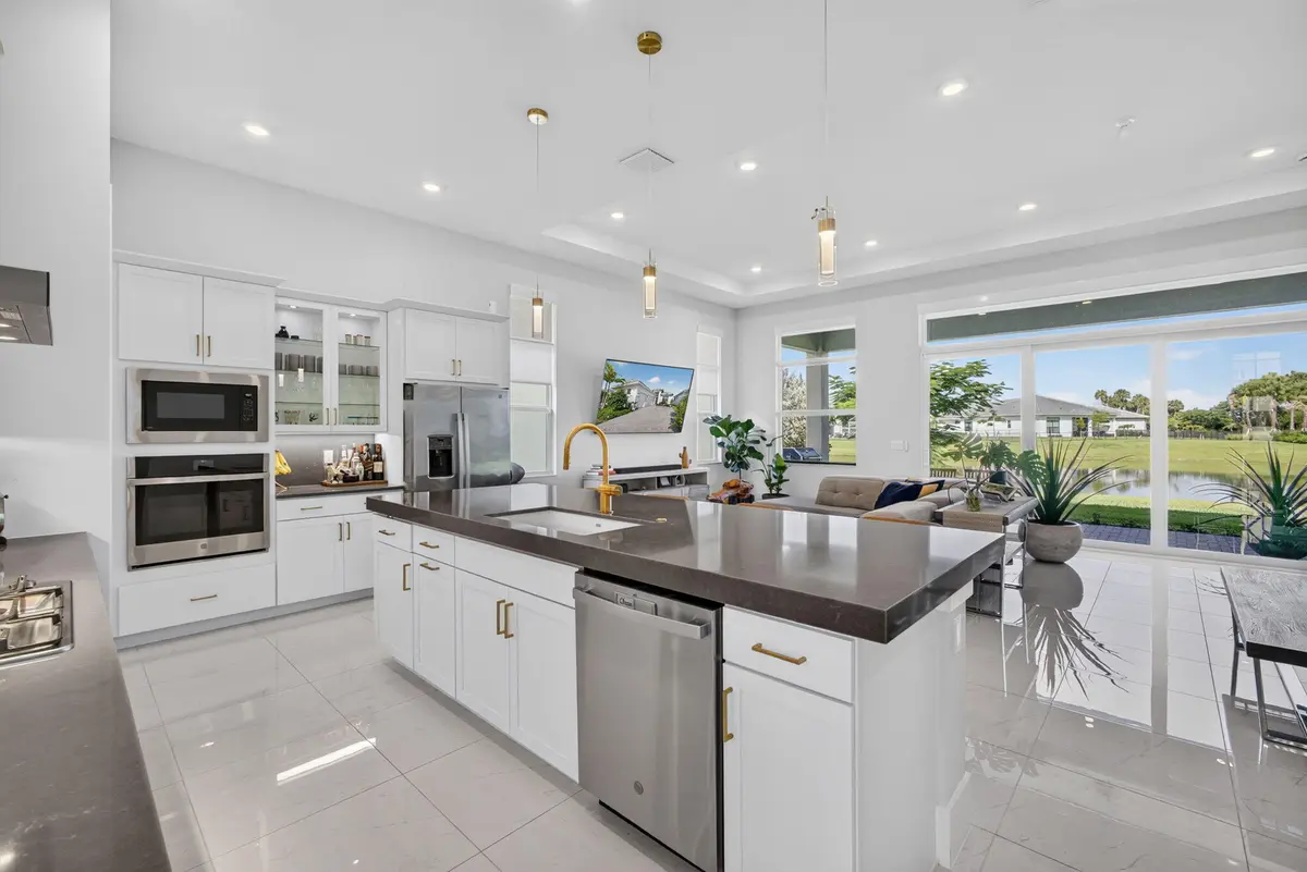 Kitchen/Great Room at 5469 Hutchinson Way, Westlake