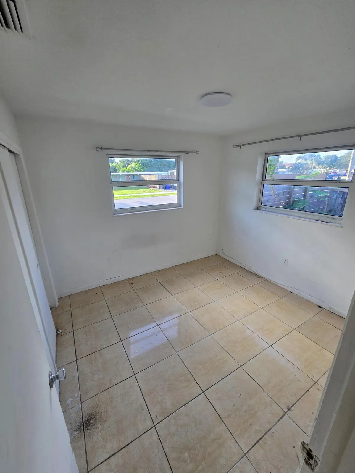 5900 GARFIELD Street E, Hollywood, FL – photo 6