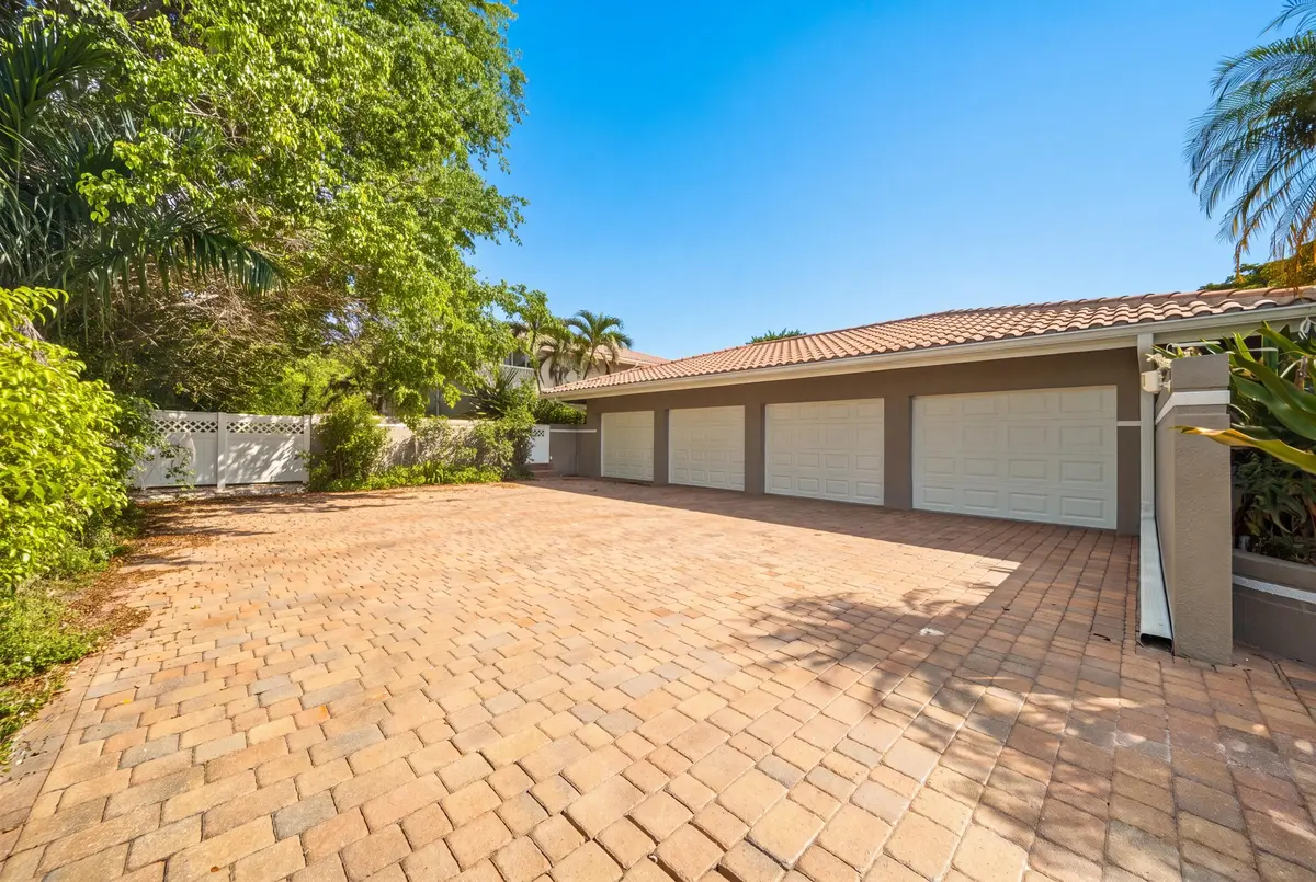 Garage at 4351 NW 101ST Drive, Coral Springs