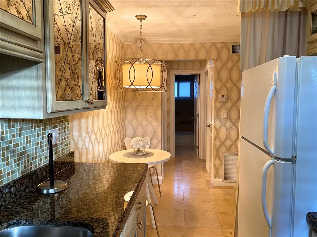 Photo 5 at 600 NE 7TH Avenue 14, Fort Lauderdale