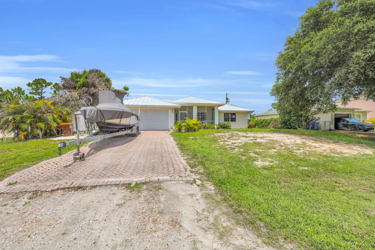 1_8p3a3321 at 1295 12th Avenue, Vero Beach