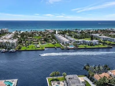 1222 Hillsboro Mile 11, Hillsboro Beach – Townhouse for sale