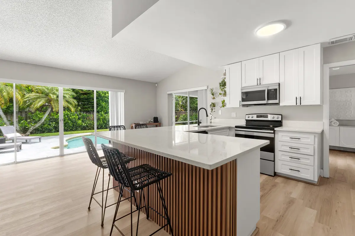 DINING at 1739 Brae Burn Place, Wellington