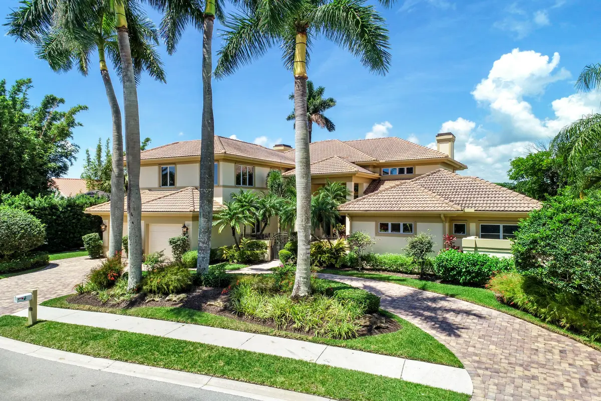 Sota Circular Drive at 114 Sota Drive, Jupiter