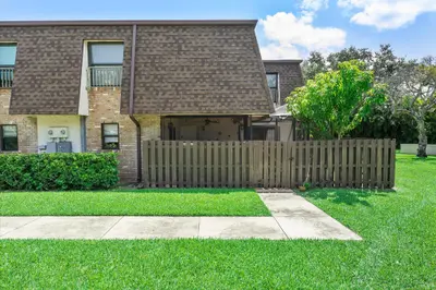 2562 NW 99TH Avenue, Coral Springs – Townhouse for sale