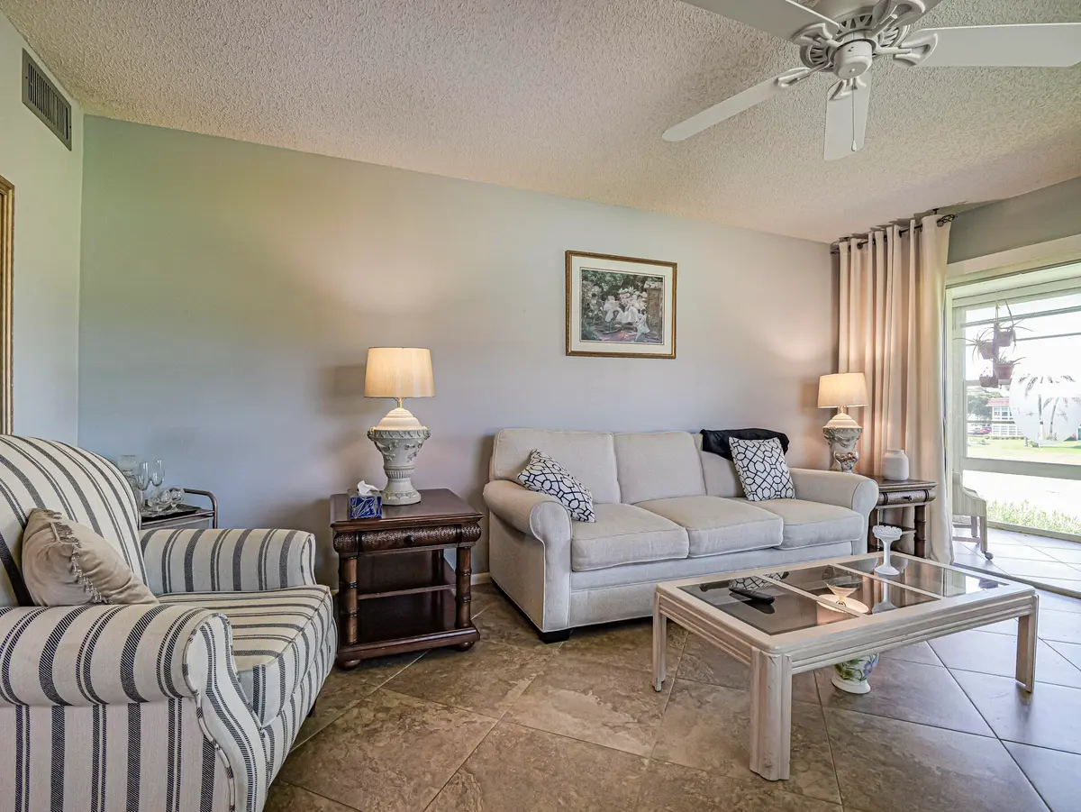 106 Spring Lake Court 201, Vero Beach, FL – photo 6